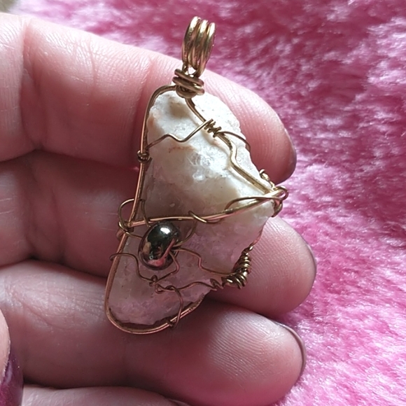 NWT Classic Hand Wire Wrapped Calcite Pendant - Picture 4 of 4